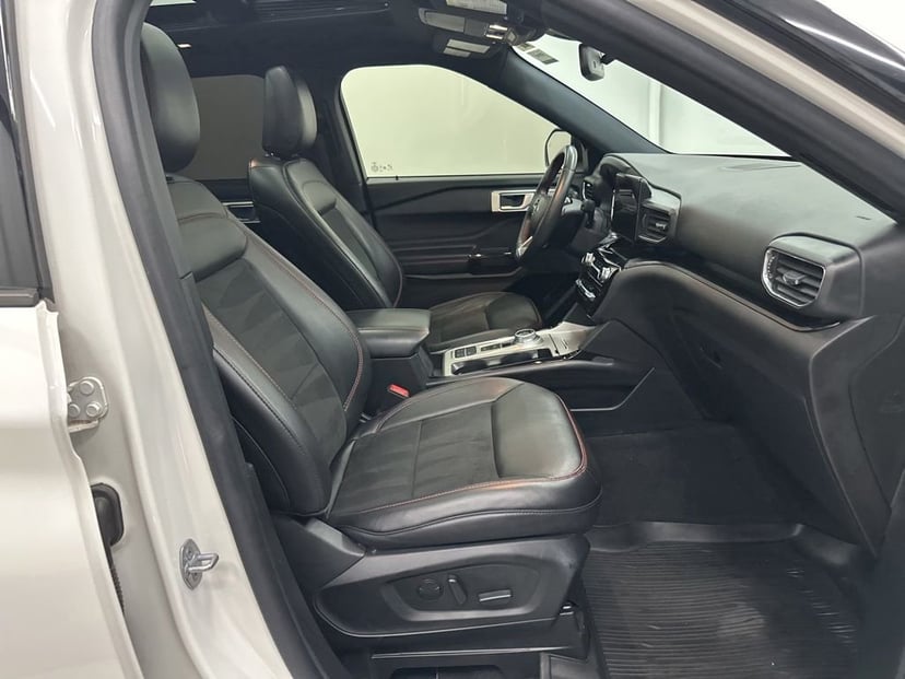 2022 Ford Explorer - Image 29