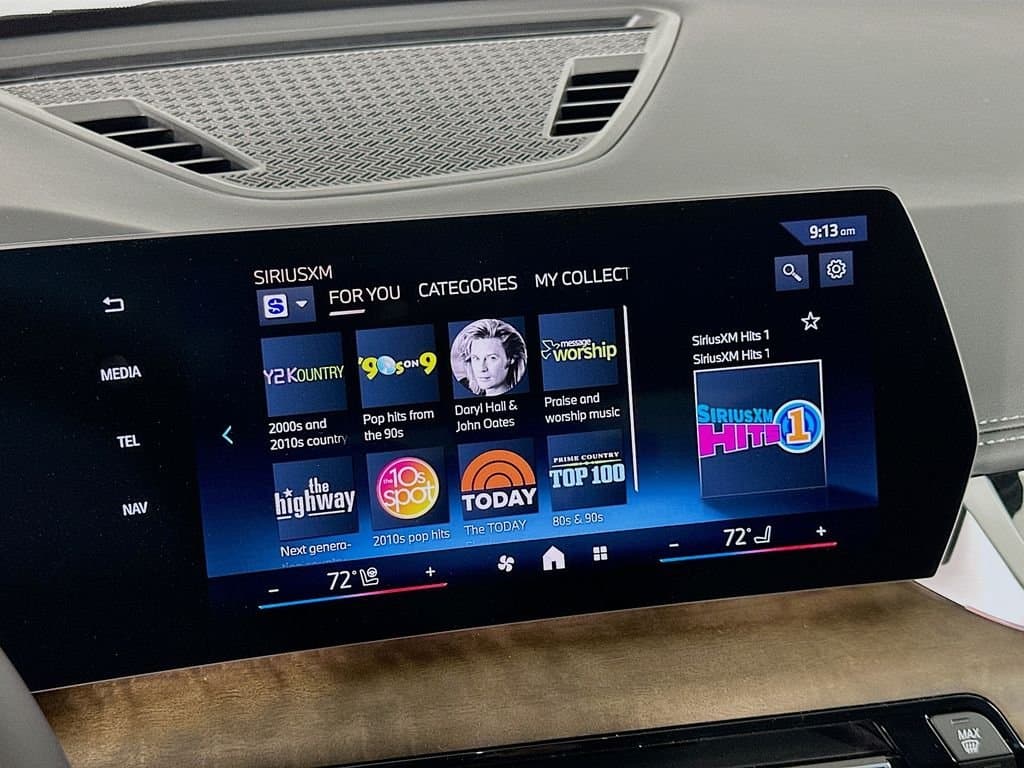 2025 BMW X1 - Image 11