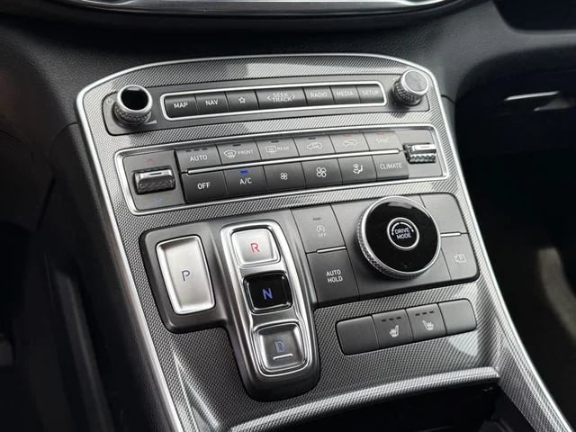 2023 Hyundai Santa Fe - Image 21