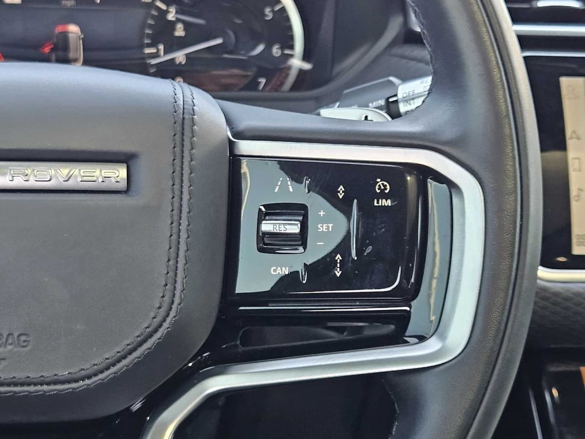 2022 Land Rover Range Rover Velar - Image 28