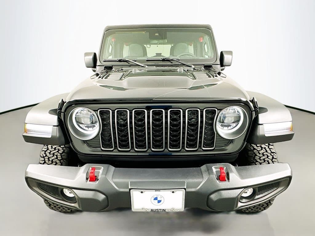 2025 Jeep Wrangler - Image 2