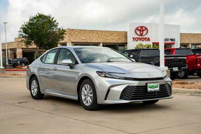 2026 Toyota Camry - Image 4