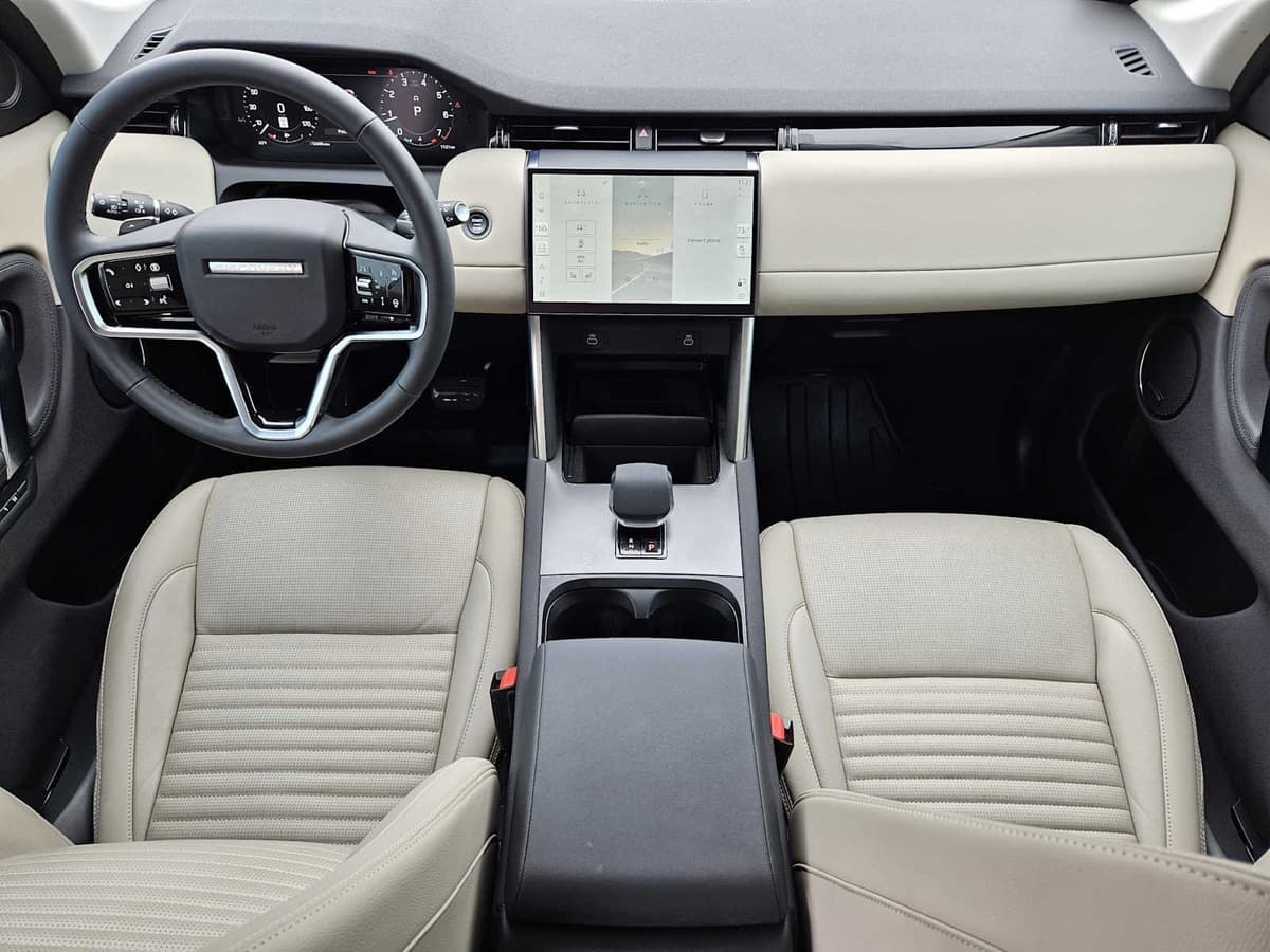 2025 Land Rover Discovery Sport - Image 25