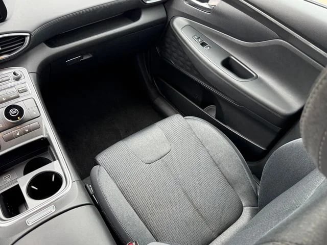 2023 Hyundai Santa Fe - Image 23