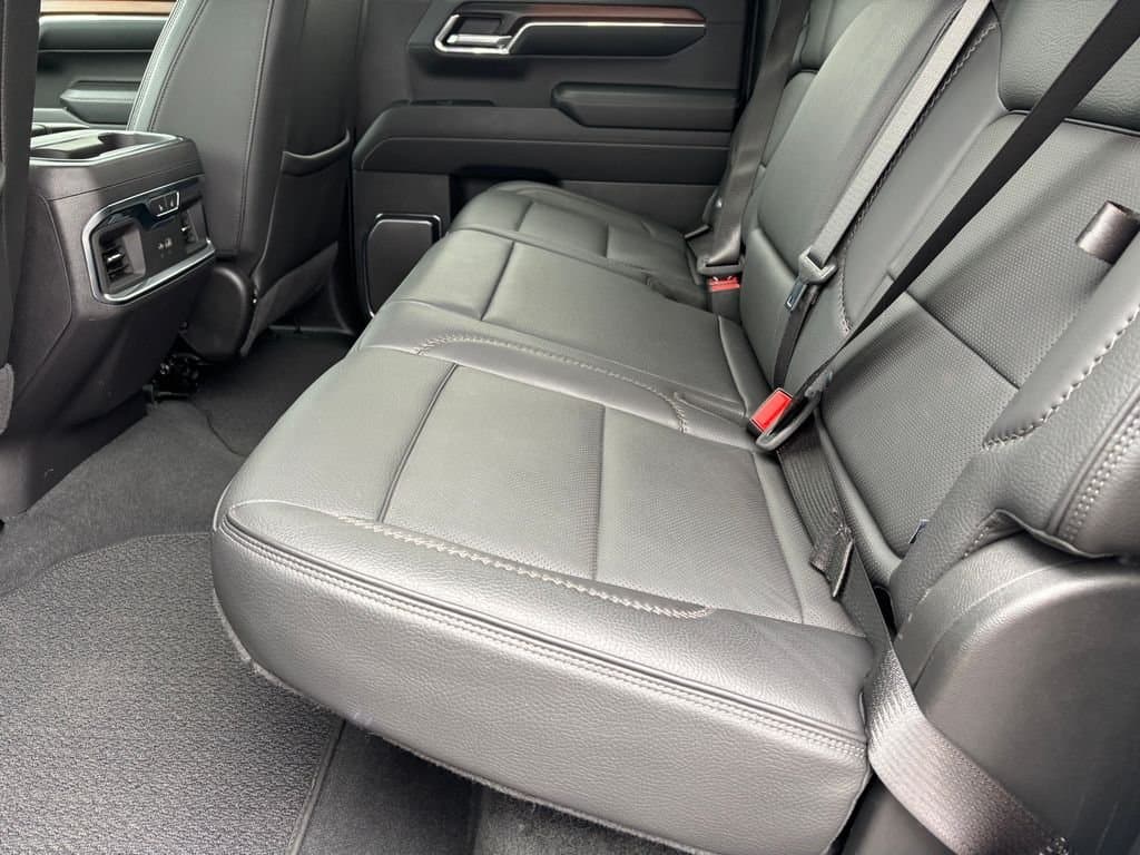 2024 GMC Sierra 1500 - Image 31