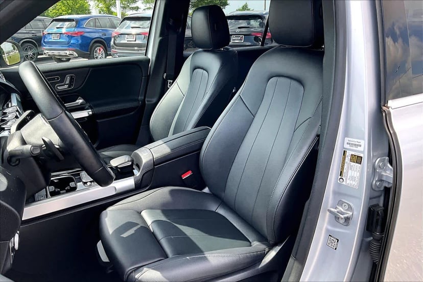 2023 Mercedes-Benz EQB 300 - Image 7