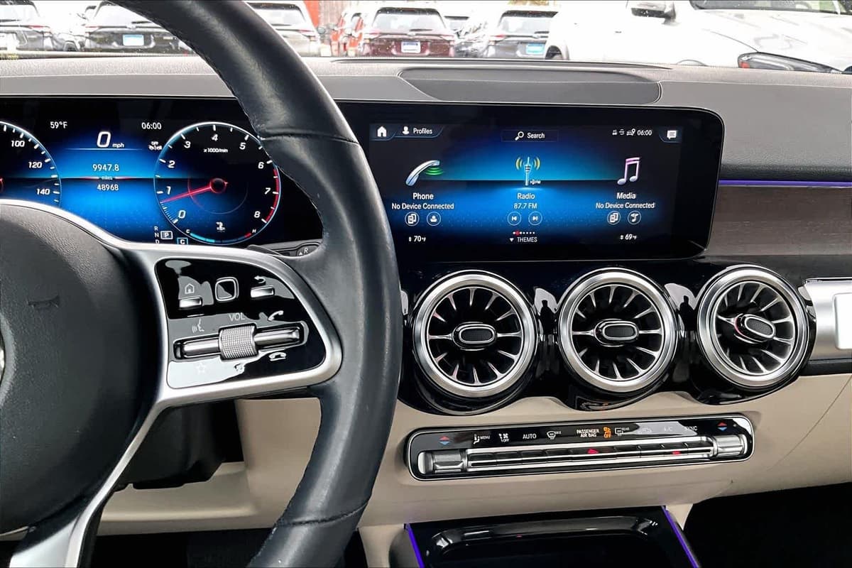 2022 Mercedes-Benz GLB 250 - Image 7