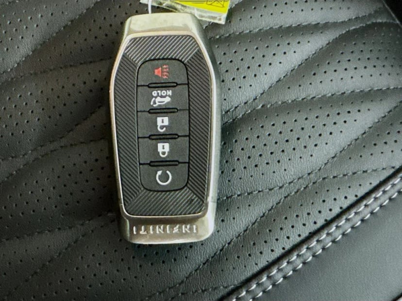 2027 INFINITI QX65 - Image 37