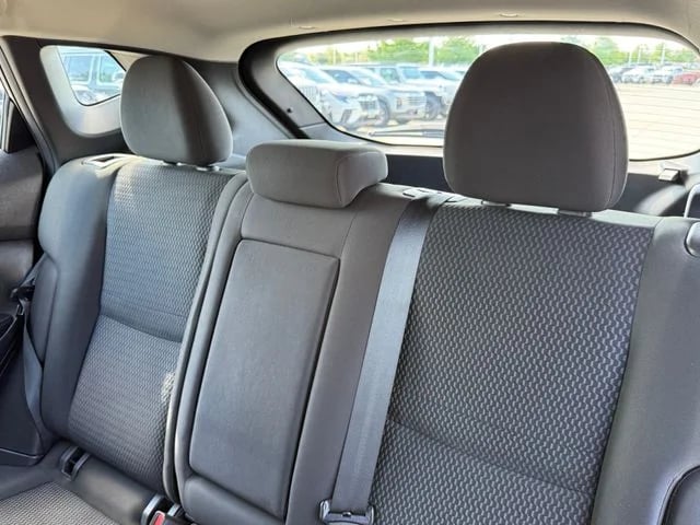 2022 Nissan Rogue Sport - Image 24