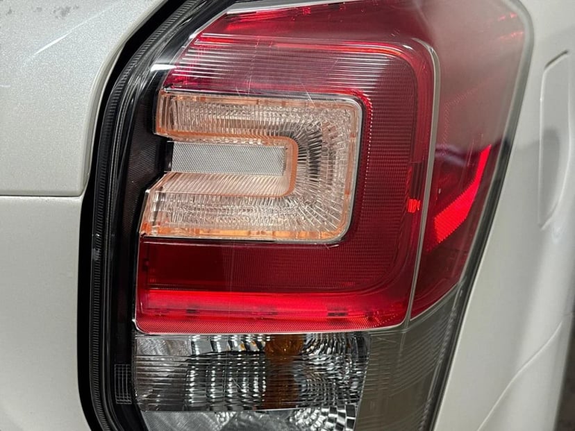 2017 Subaru Forester - Image 32
