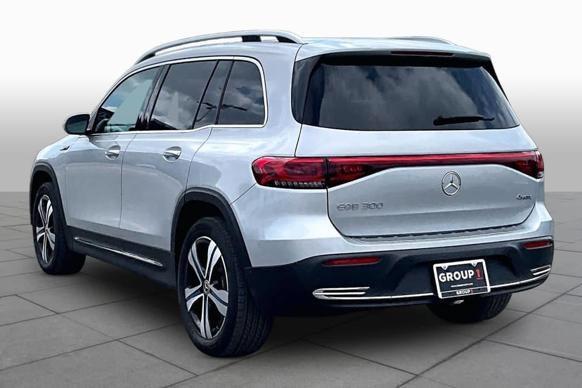 2023 Mercedes-Benz EQB 300 - Image 11