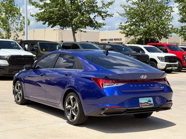 2023 Hyundai Elantra Hybrid - Image 4