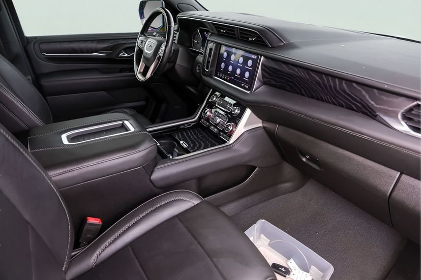 2021 GMC Yukon - Image 35