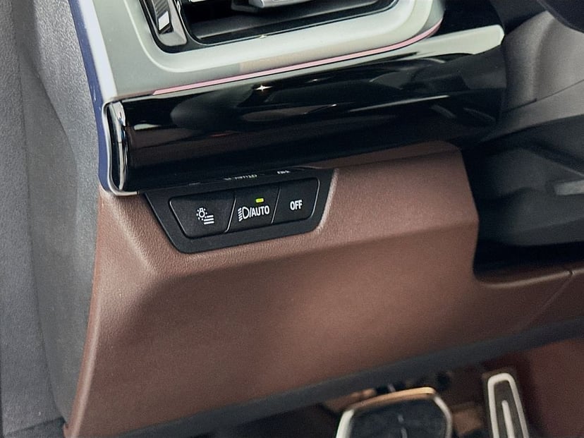 2025 BMW X1 - Image 10