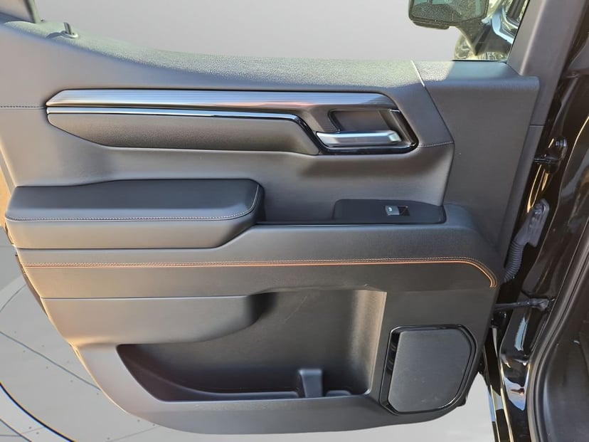 2023 GMC Sierra 1500 - Image 17