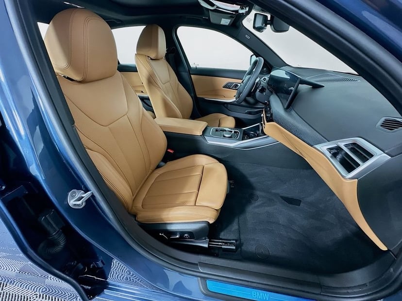 2025 BMW 3 Series - Image 29