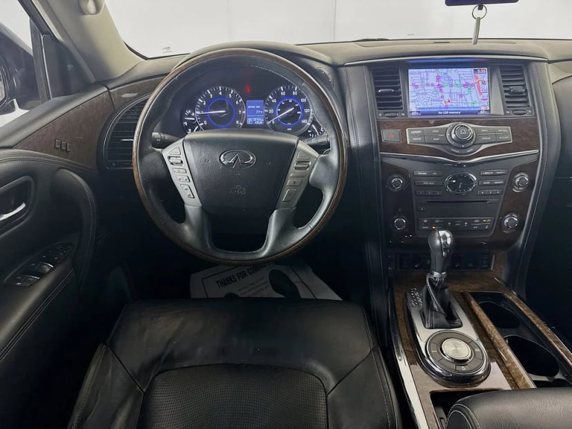 2015 INFINITI QX80 - Image 24