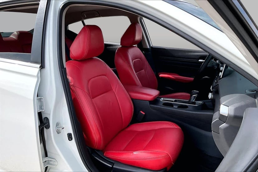 2020 Nissan Altima - Image 9