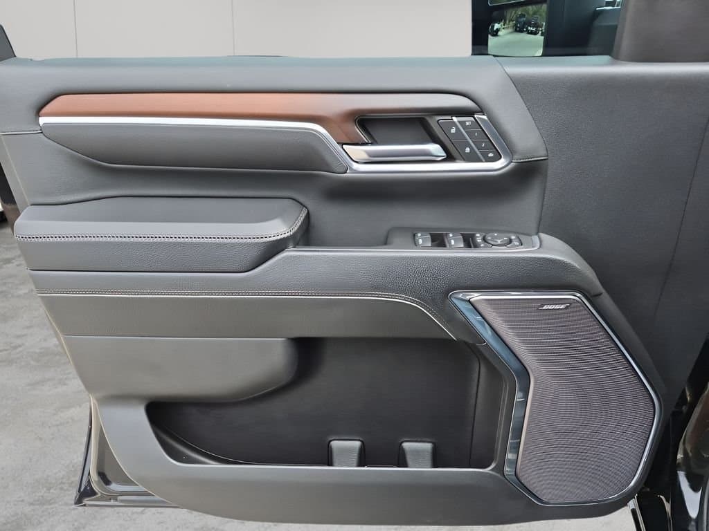 2024 GMC Sierra 2500HD - Image 26