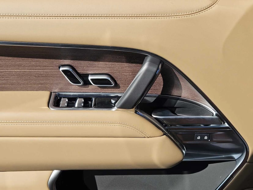 2026 LAND ROVER Range Rover - Image 21