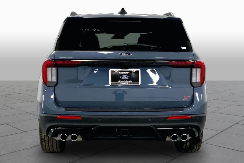 2026 Ford Explorer - Image 4