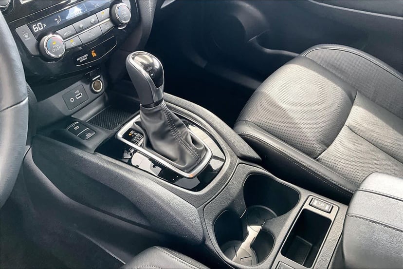 2022 Nissan Rogue Sport - Image 17