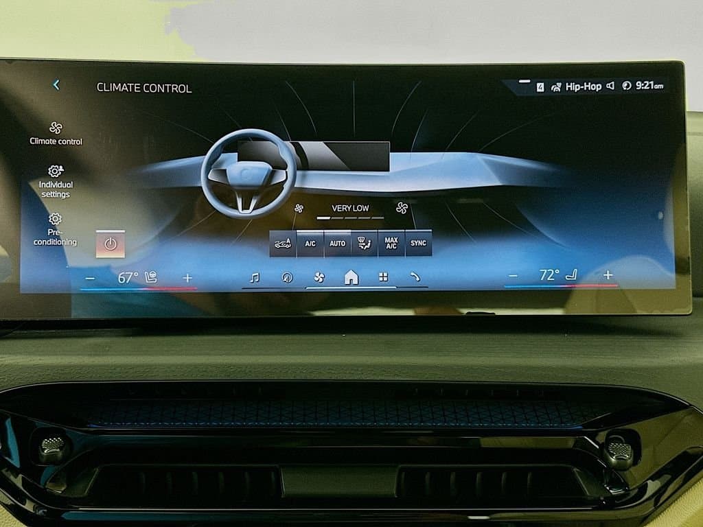 2026 BMW i4 - Image 14