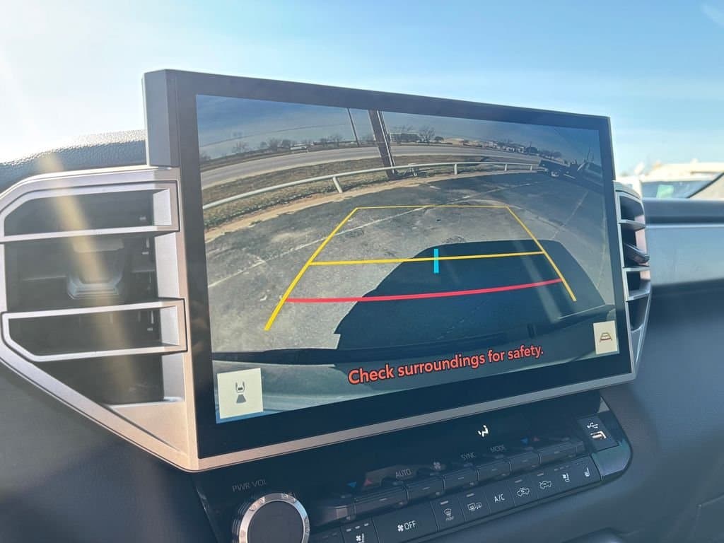 2025 Toyota Tundra - Image 22