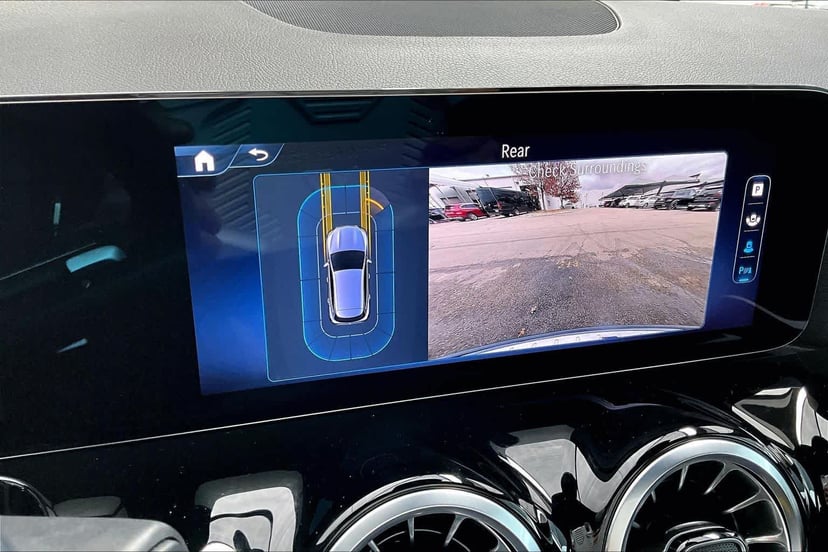 2025 Mercedes-Benz GLA 250 - Image 25