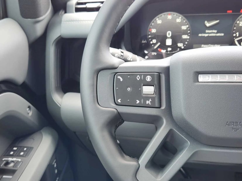 2026 LAND ROVER Defender 130 - Image 28