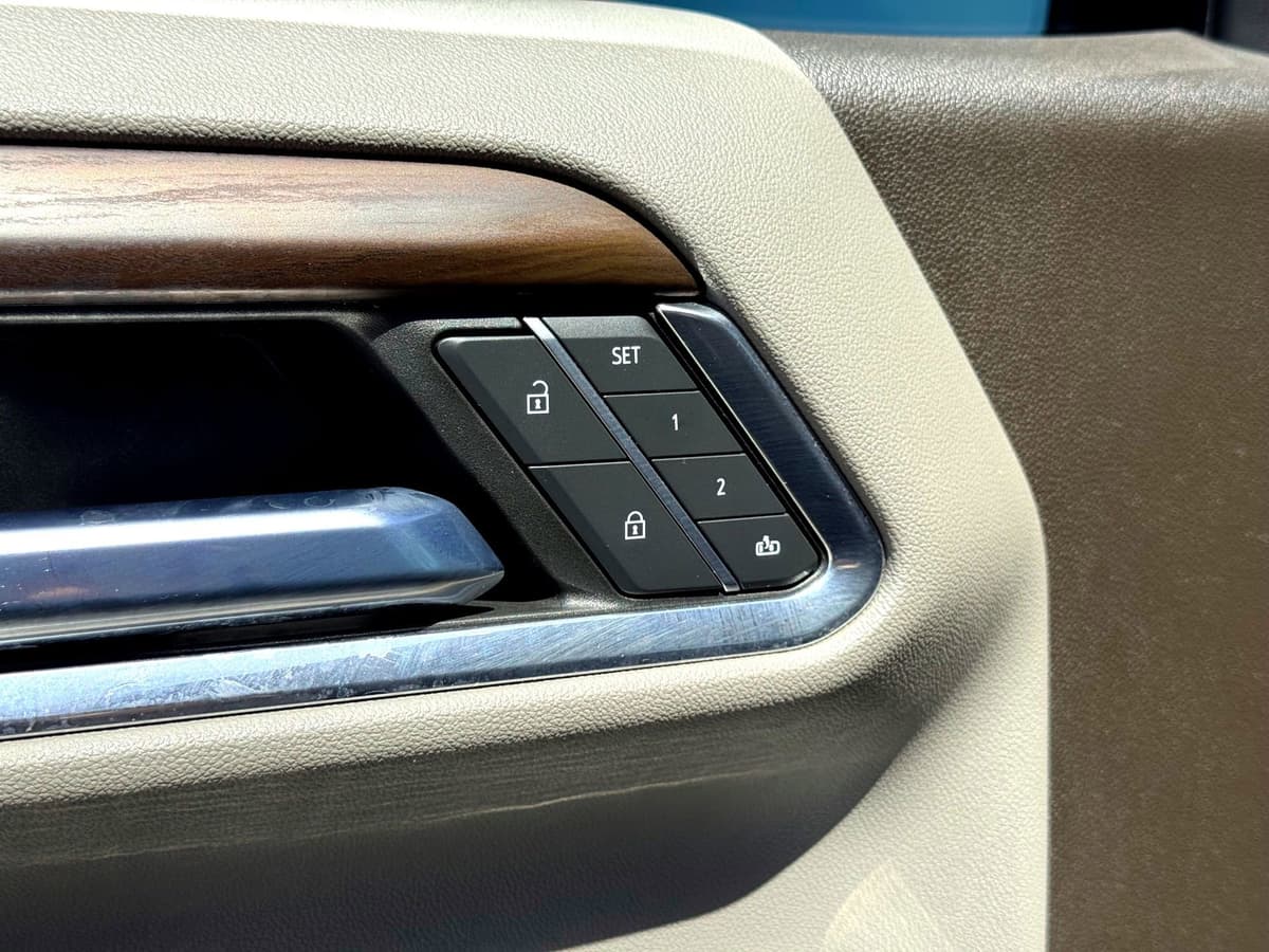 2023 GMC Sierra 1500 - Image 18