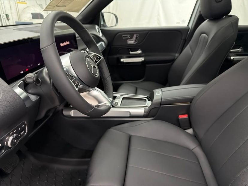 2026 Mercedes-Benz GLB - Image 14