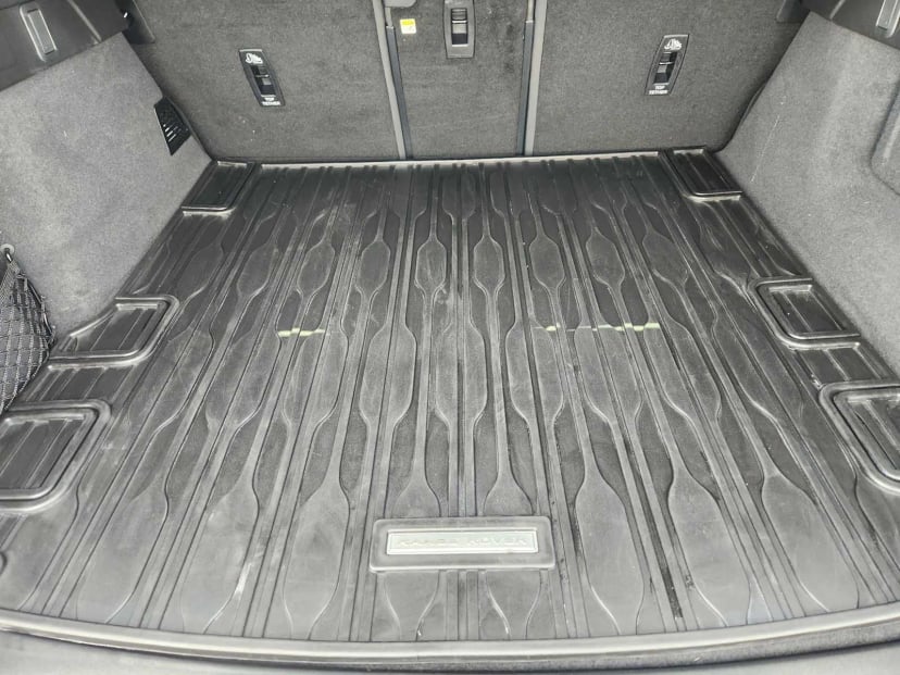 2026 Land Rover Range Rover Velar - Image 33