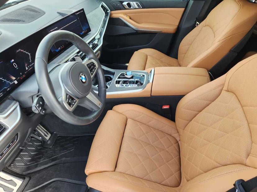 2024 BMW X7 xDrive40i - Image 12