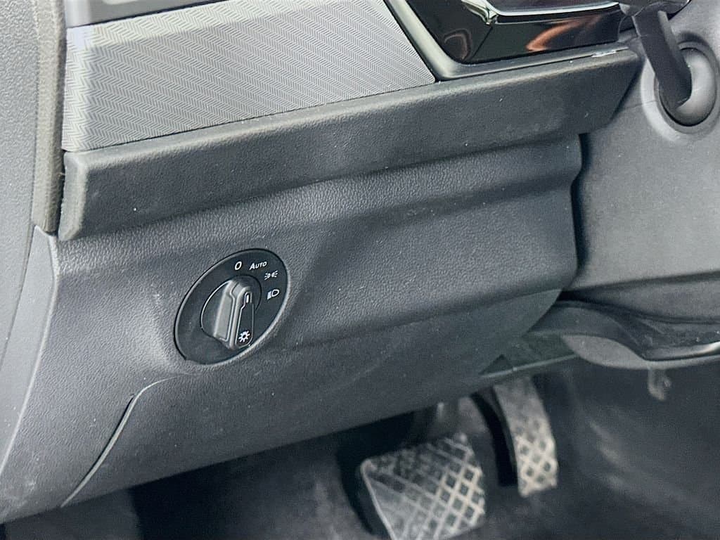 2019 Volkswagen Jetta - Image 10