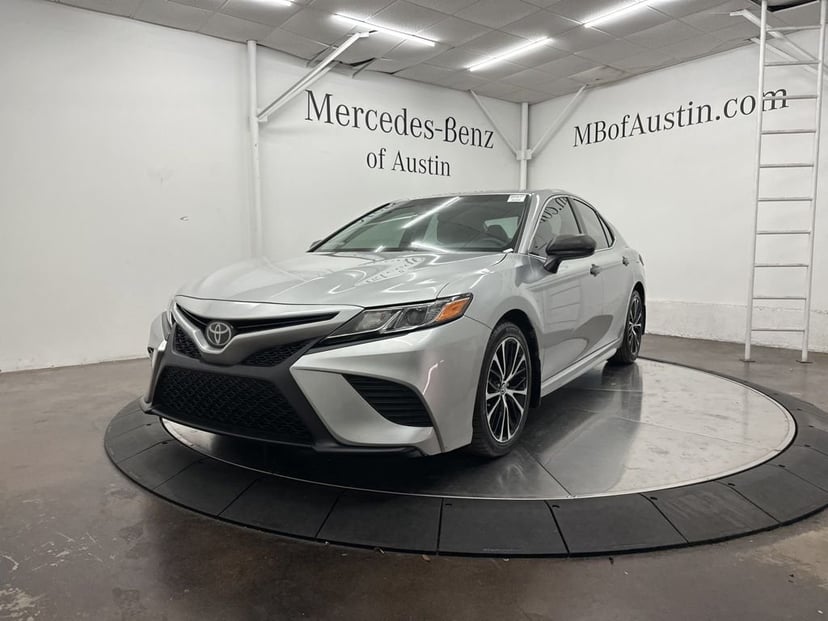 2018 Toyota Camry - Image 3