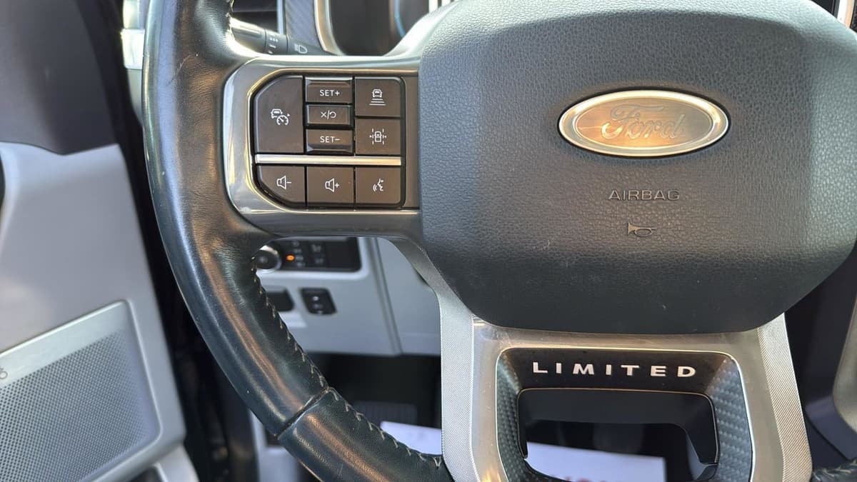 2022 Ford F-150 - Image 17