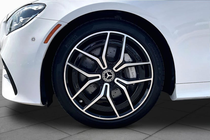 2023 Mercedes-Benz E 450 - Image 11