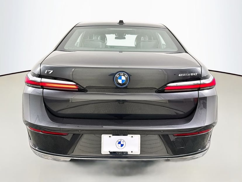 2026 BMW i7 - Image 6