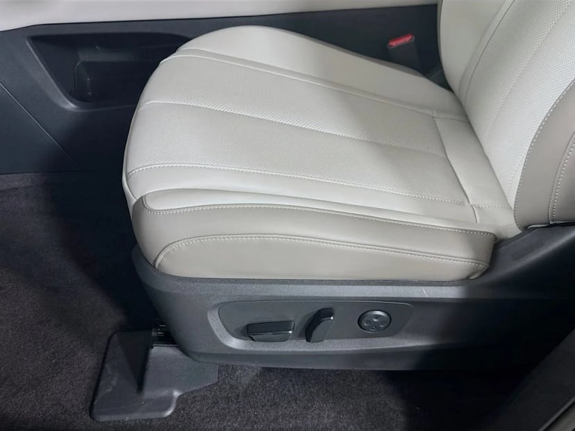 2027 INFINITI QX60 - Image 23