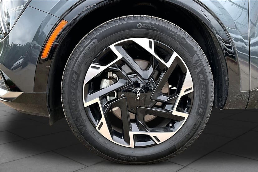 2024 Kia Sportage - Image 11