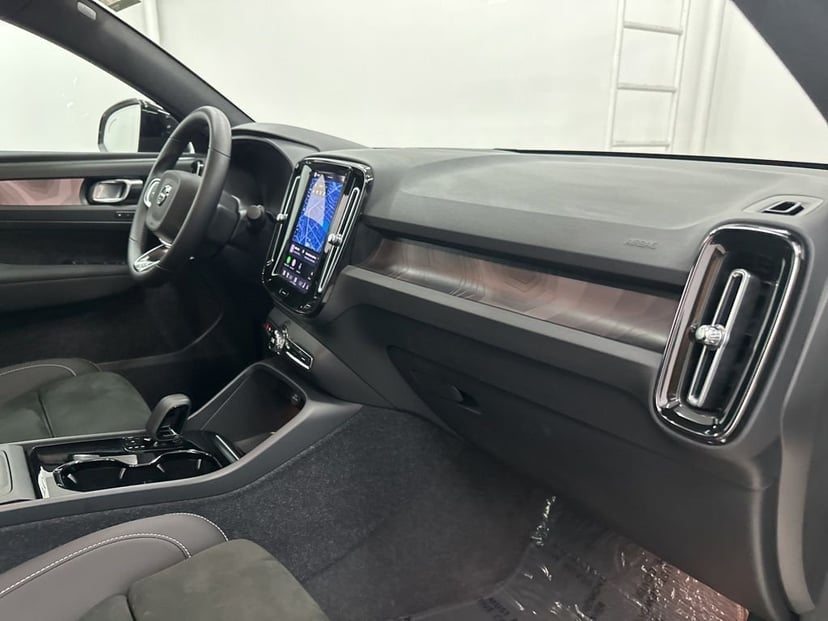 2022 Volvo C40 Recharge Pure Electric - Image 24