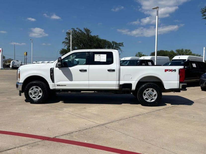 2025 Ford F-250SD - Image 2
