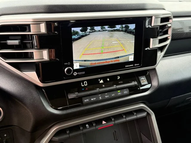 2022 Toyota Tundra - Image 16