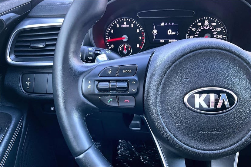 2017 Kia Sorento - Image 23