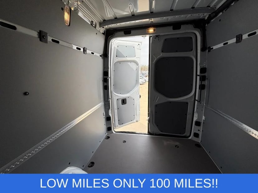 2025 Mercedes-Benz Sprinter 2500 - Image 22
