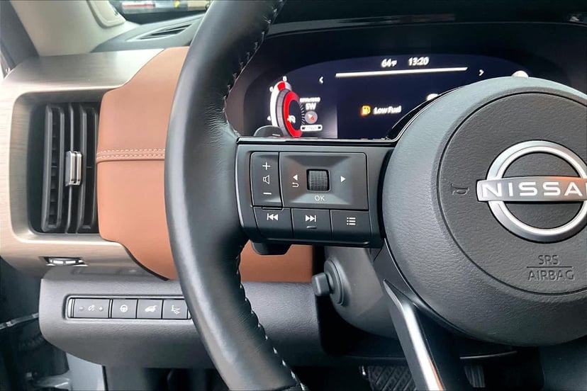 2023 Nissan Pathfinder - Image 24