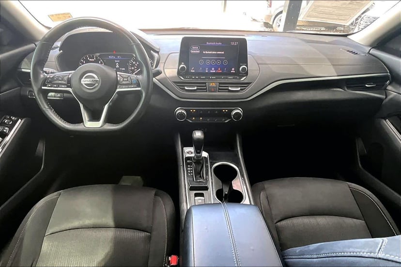 2022 Nissan Altima - Image 16