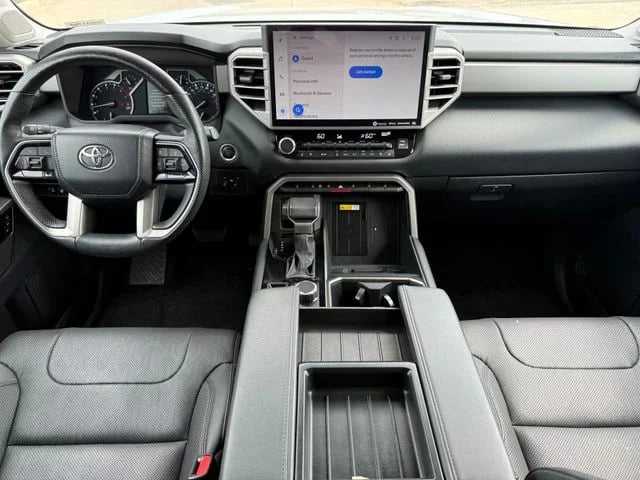 2022 Toyota Tundra - Image 23