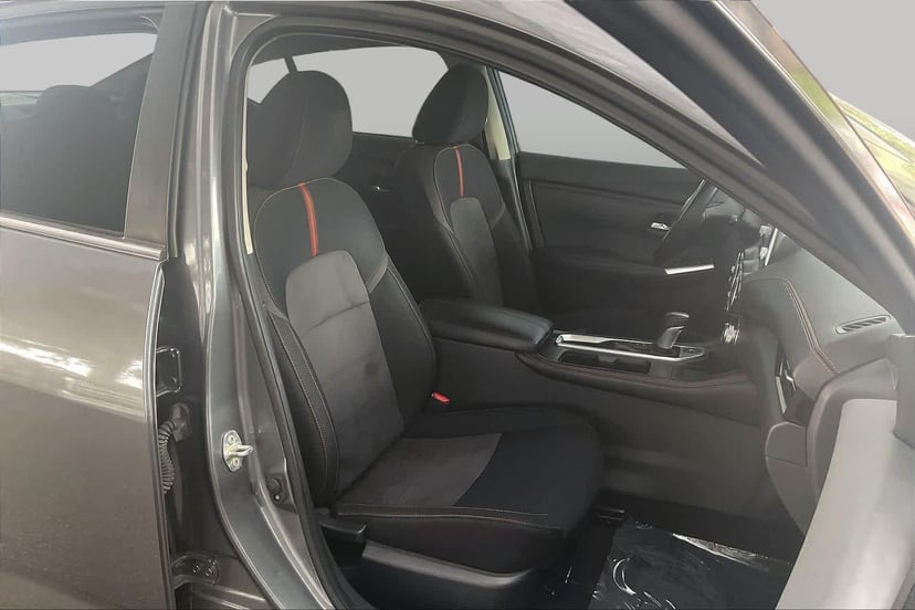 2021 Nissan Sentra - Image 9